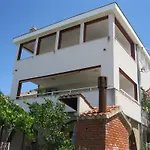 Belamaric Apartman *